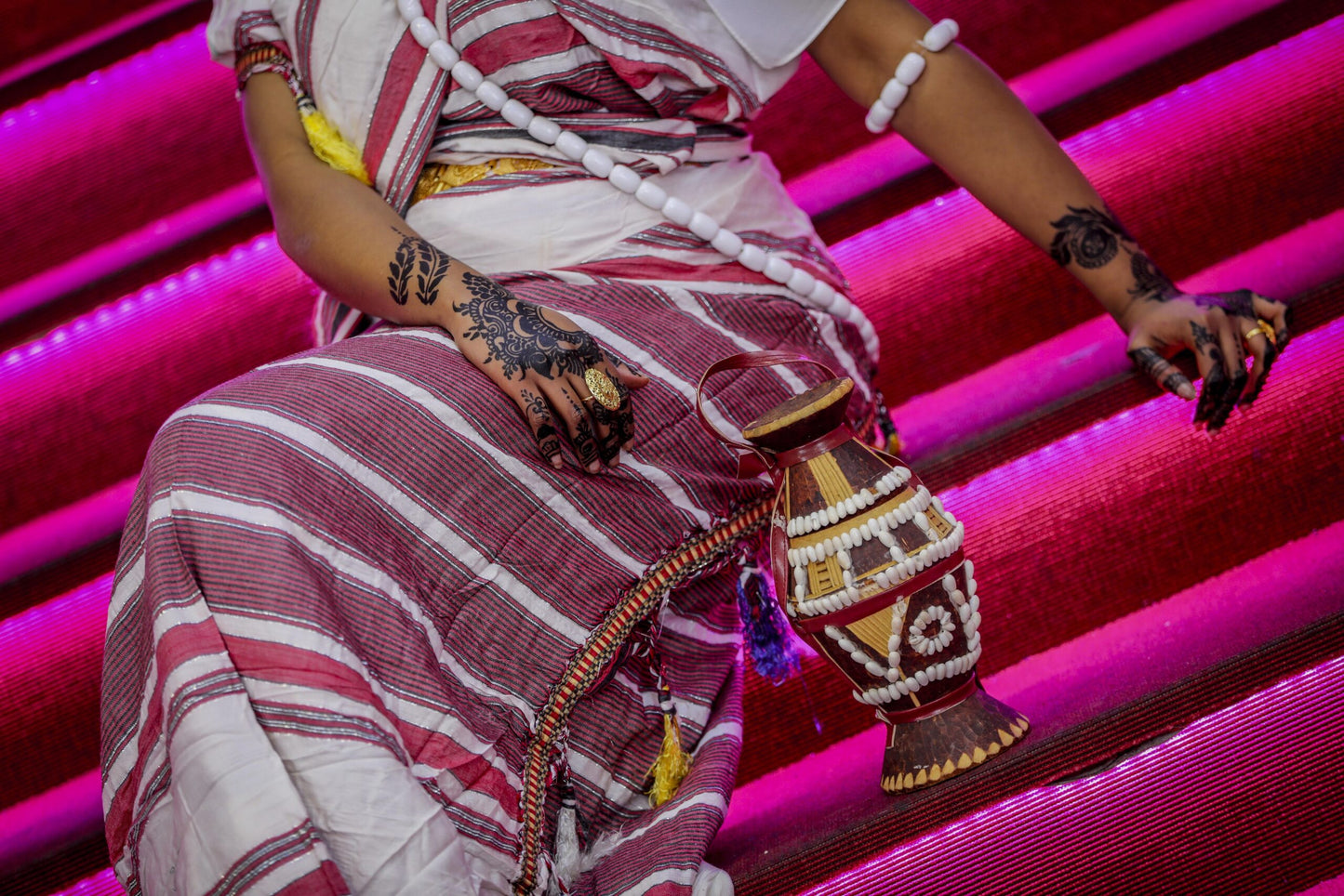 Pink & white Guntiino