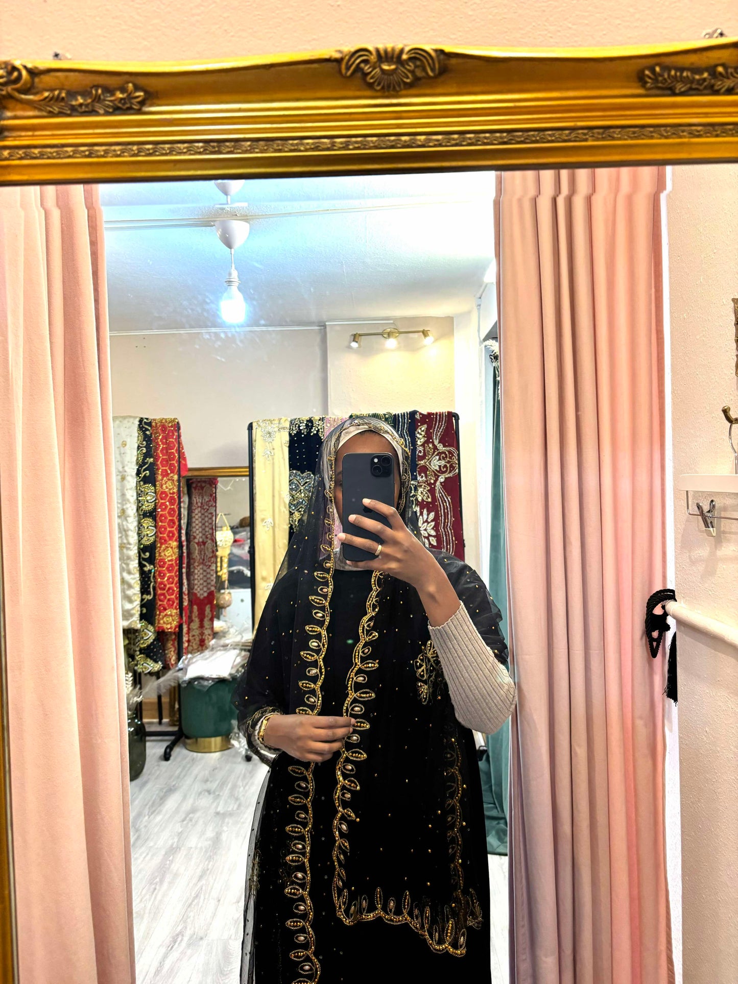 Bridal Veil, Black & Gold (Lace)