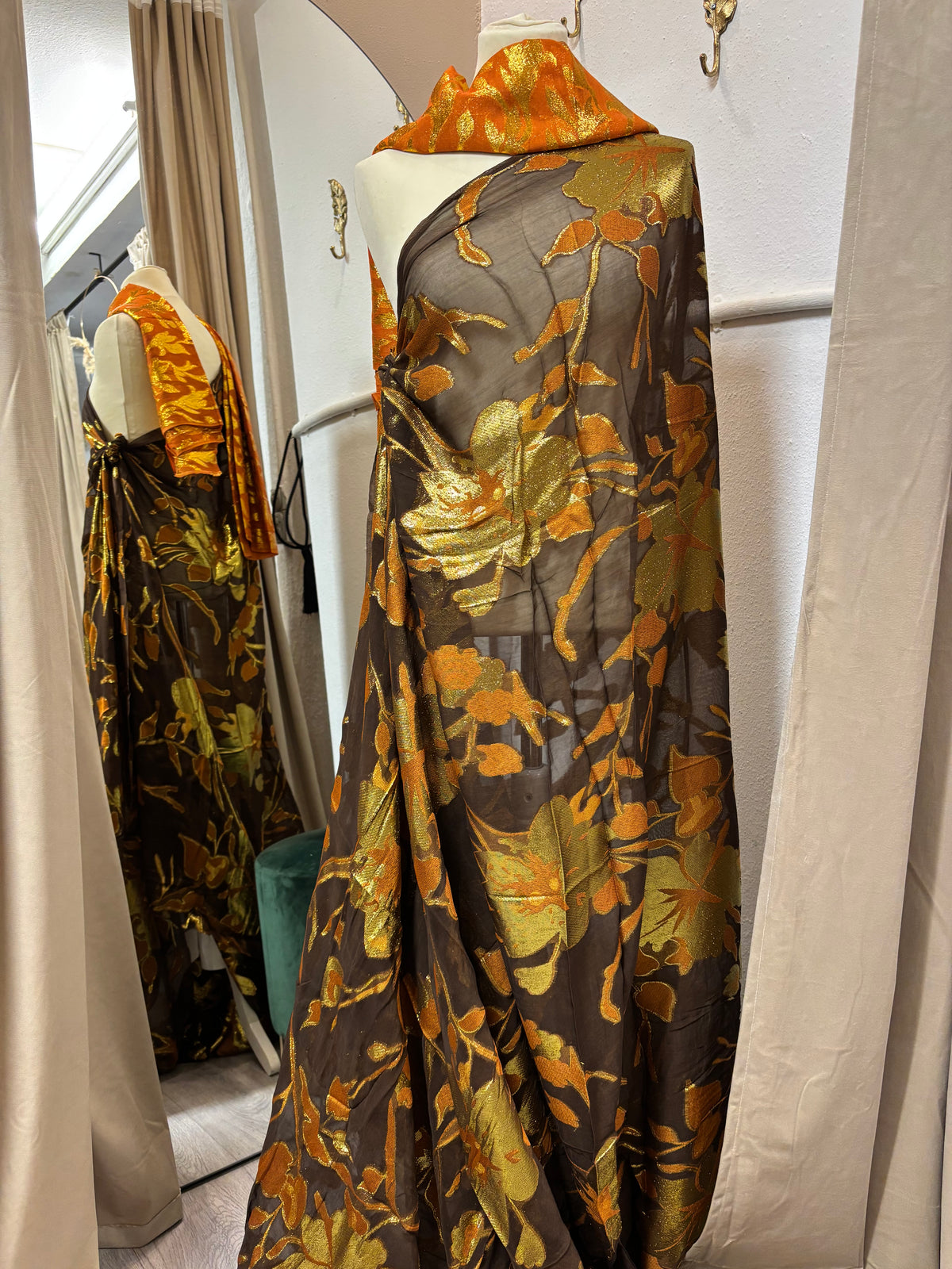 Brown, orange & gold, Regal Dirac